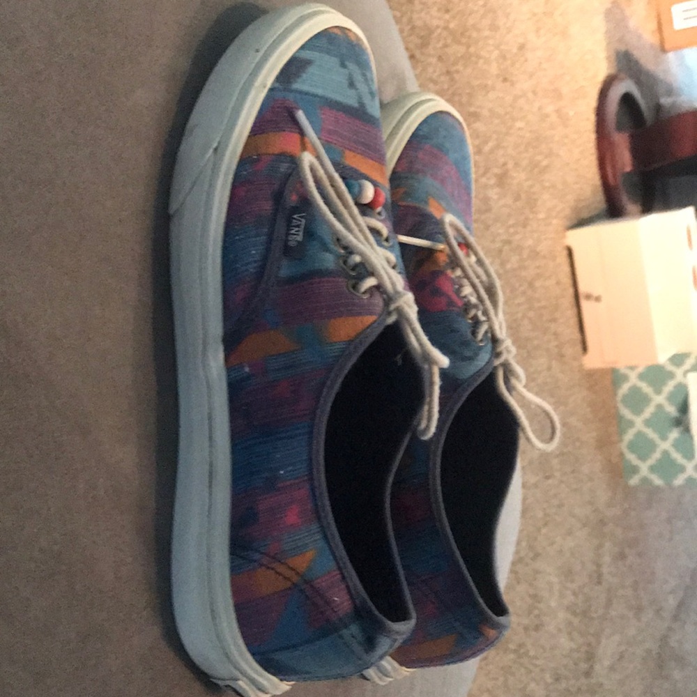 Vans - Picture 4 of 4